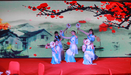 1551754170425855.jpg 大禹漢光2018年“同心同行,共創(chuàng)未來”主題年會圓滿成功